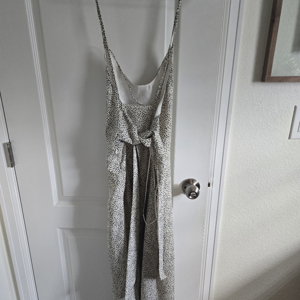 Black/white evening dress, medium
